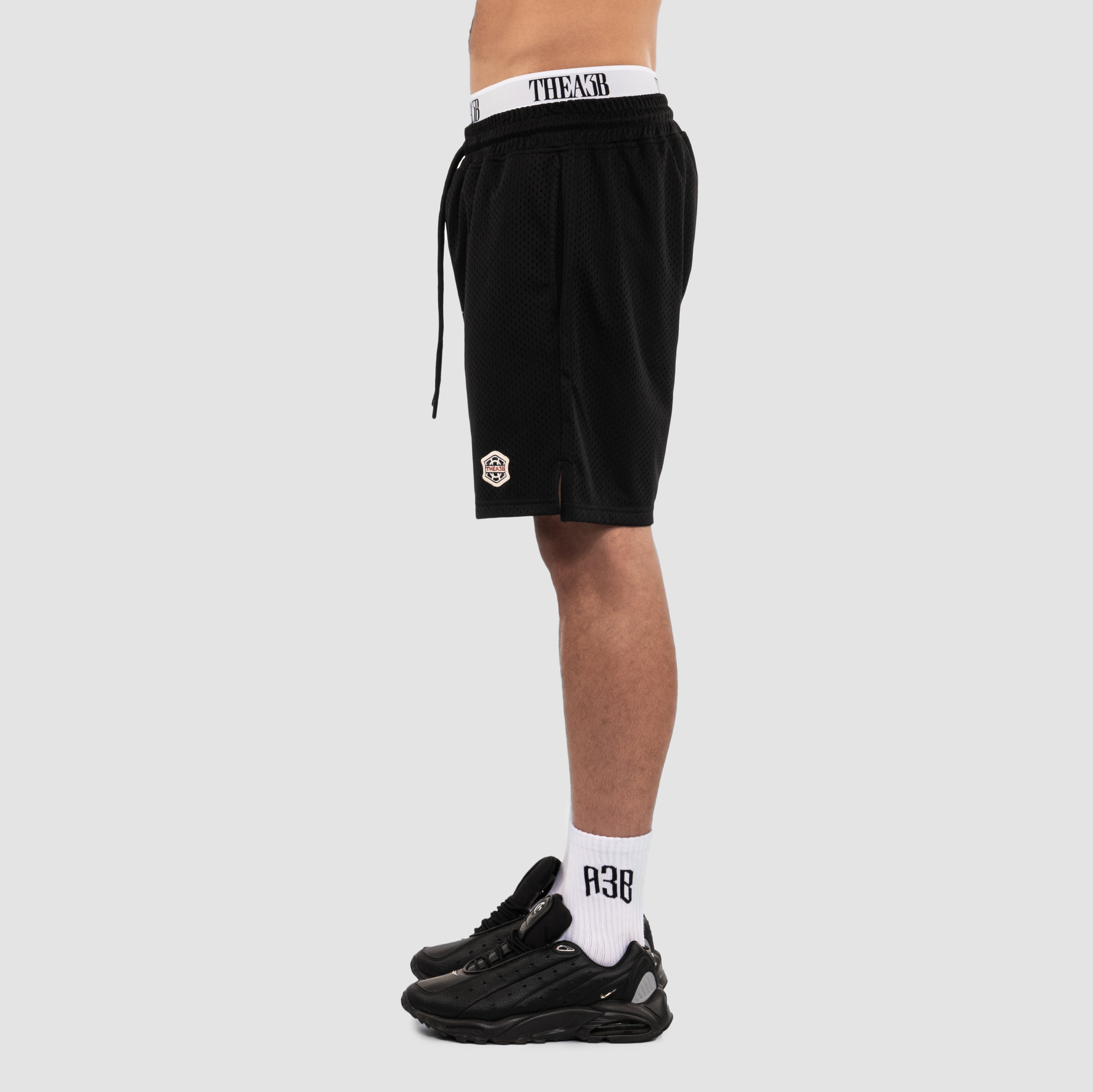 DNA MESH SHORTS - BLACK